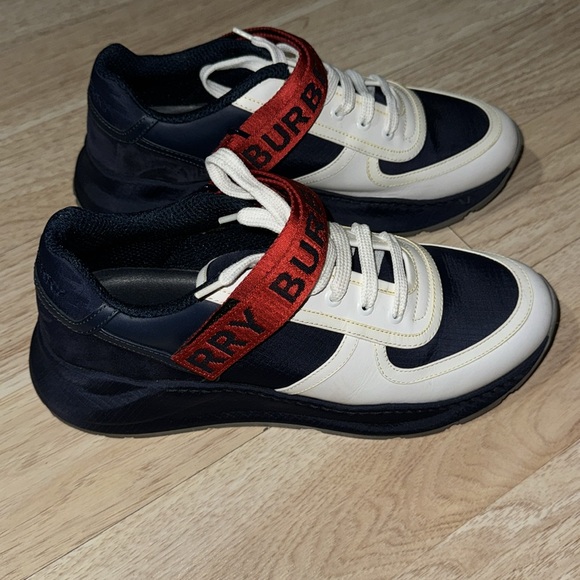 Mens Burberry sneaker - Picture 3 of 4